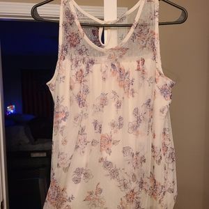 Super cute floral blouse